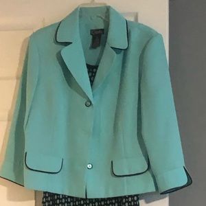 Size 16 Womens dress/suit jacket. Gently used in Excellent condition